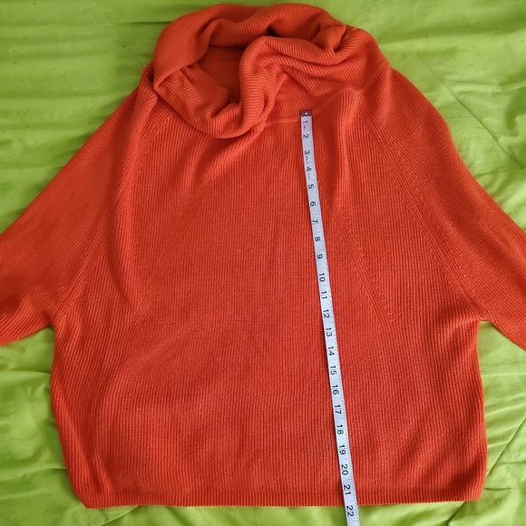 Orange cowl neck sweater - Picture 3 of 5